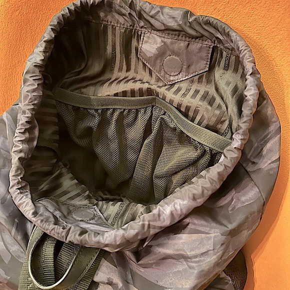 Victoria's Secret Purple Zebra Camo Cinch-Top Backpack 🎆 - Picture 12 of 17